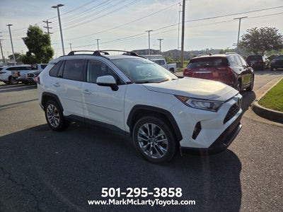 2020 Toyota RAV4 XLE Premium