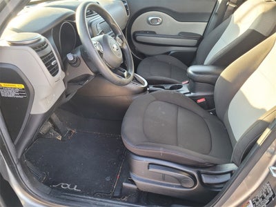 2017 Kia Soul Base