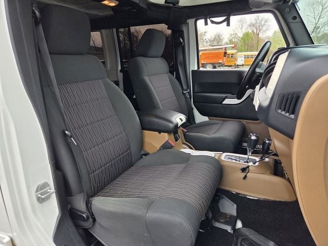 2012 Jeep Wrangler Unlimited Sahara