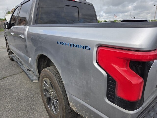 2022 Ford F-150 Lightning Lariat