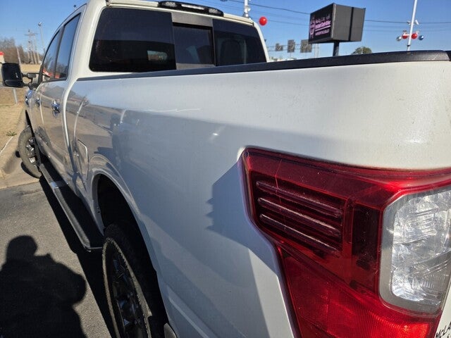 2019 Nissan Titan XD SL