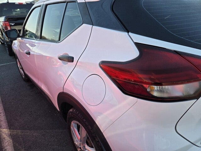 2022 Nissan Kicks S
