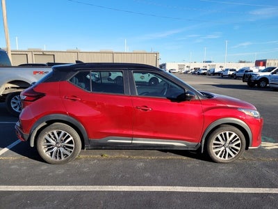 2023 Nissan Kicks SR