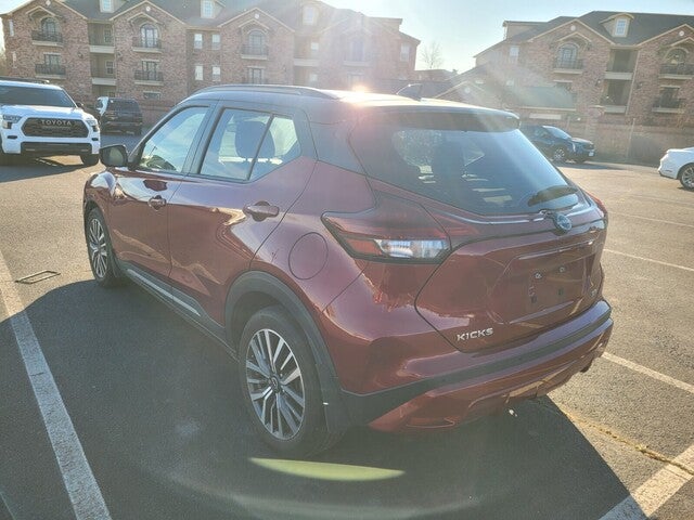 2023 Nissan Kicks SR