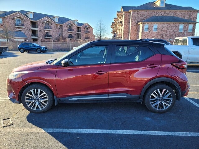 2023 Nissan Kicks SR