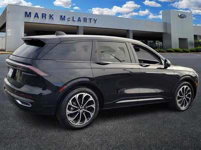 2024 Lincoln Nautilus Reserve