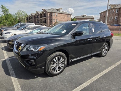 2019 Nissan Pathfinder SV