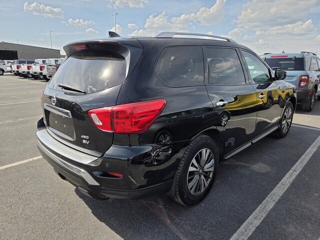 2019 Nissan Pathfinder SV