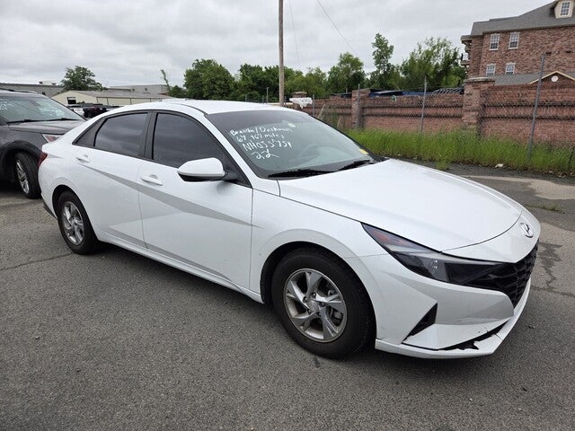 2022 Hyundai Elantra SE