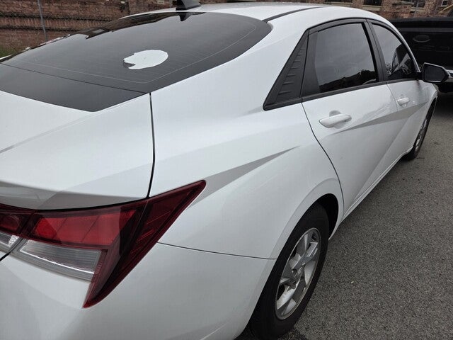 2022 Hyundai Elantra SE