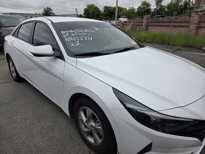 2022 Hyundai Elantra SE