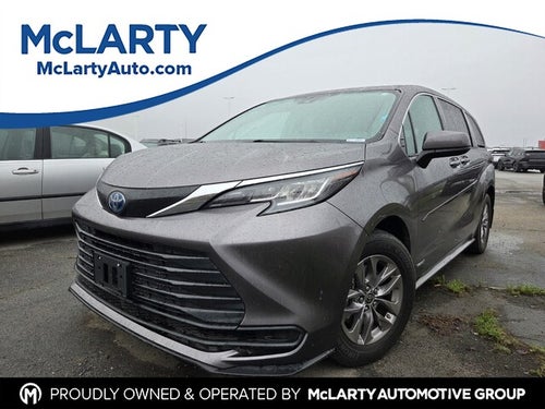 2021 Toyota Sienna LE 8 Passenger