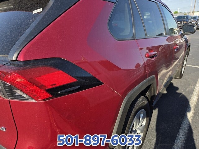 2020 Toyota RAV4 LE