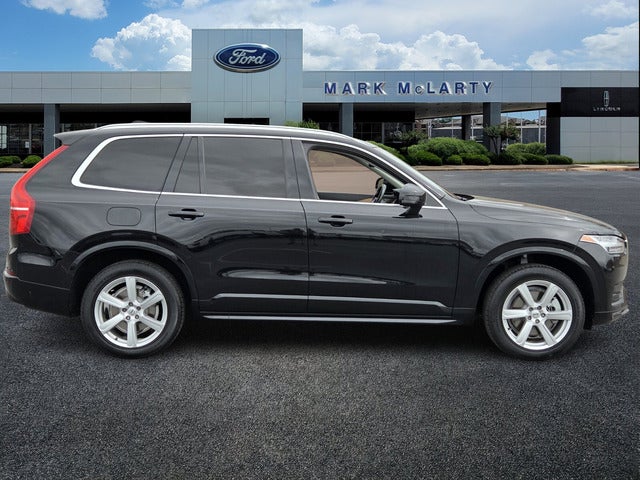 2022 Volvo XC90 T5 Momentum