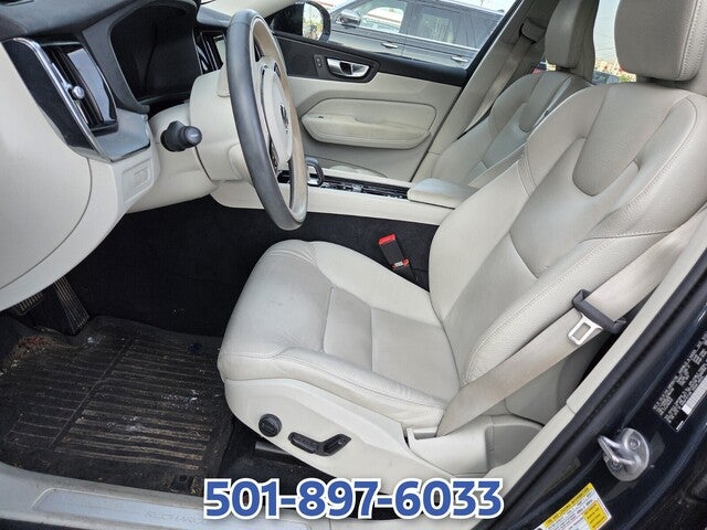 2024 Volvo XC60 Recharge Plug-In Hybrid T8 Plus Dark Theme