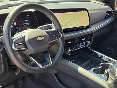 2025 Chevrolet Suburban LT