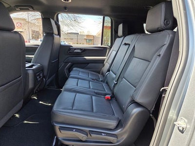 2025 Chevrolet Suburban LT