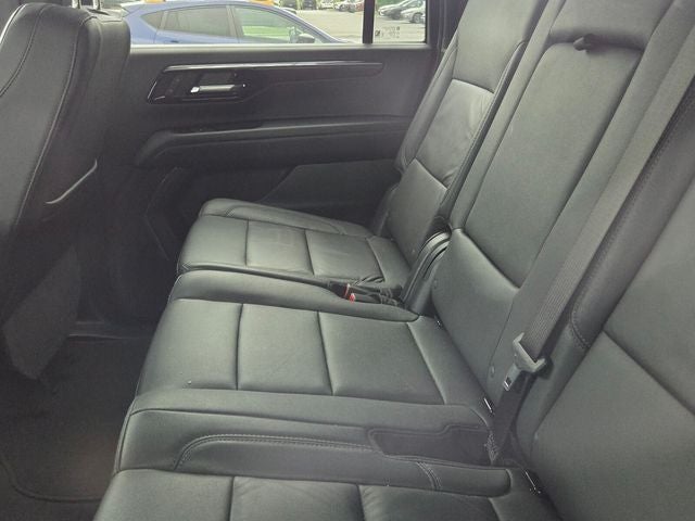 2025 Chevrolet Suburban LT