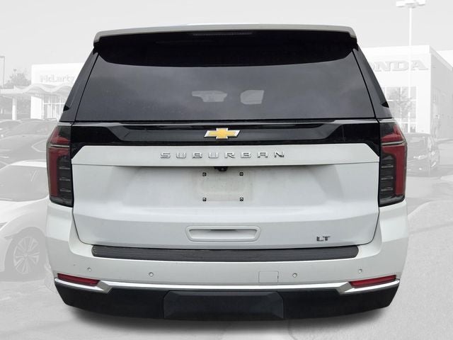 2025 Chevrolet Suburban LT