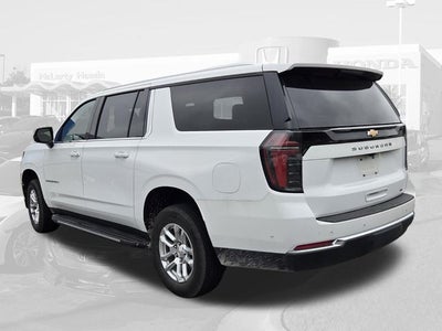 2025 Chevrolet Suburban LT