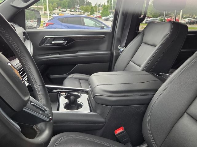 2025 Chevrolet Suburban LT