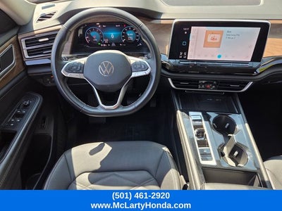 2025 Volkswagen Atlas 2.0T SE w/Technology