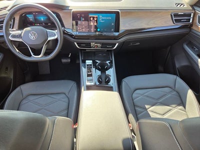 2025 Volkswagen Atlas 2.0T SE w/Technology