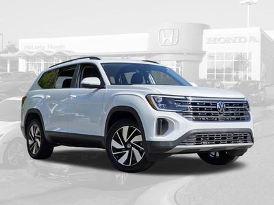 2025 Volkswagen Atlas 2.0T SE w/Technology