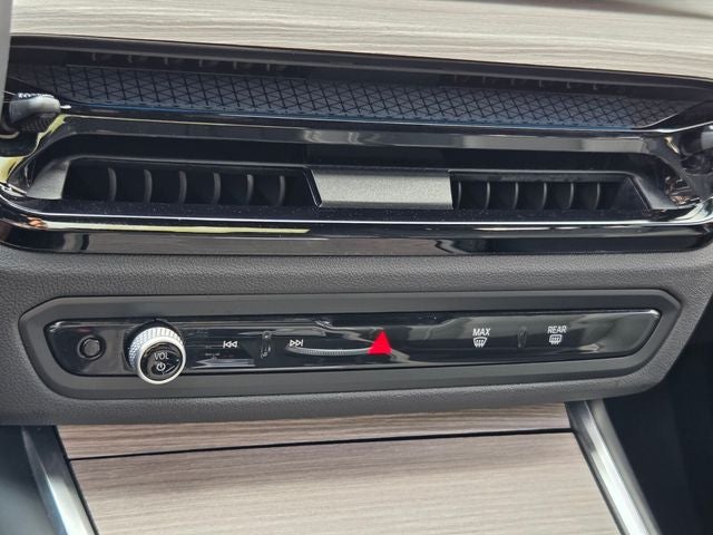 2025 BMW 3 Series 330i