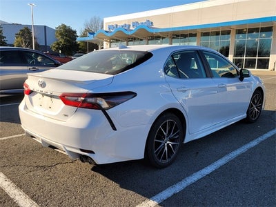 2024 Toyota Camry SE