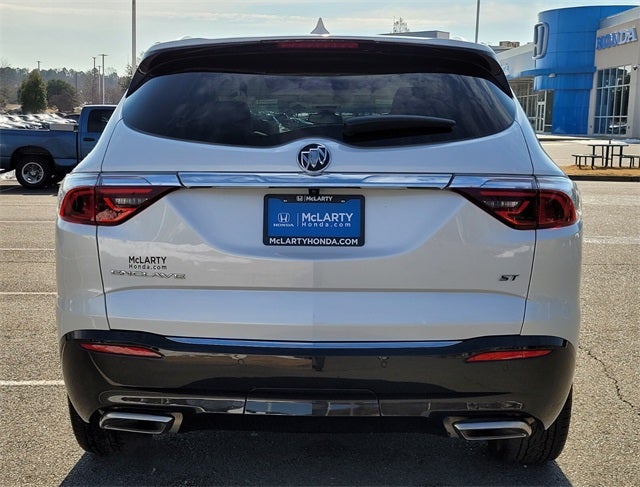 2022 Buick Enclave Essence