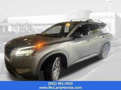 2022 Nissan Pathfinder SV