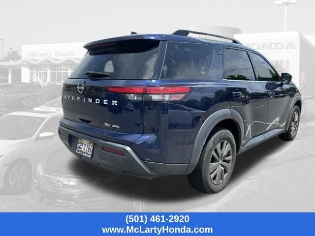 2022 Nissan Pathfinder SV