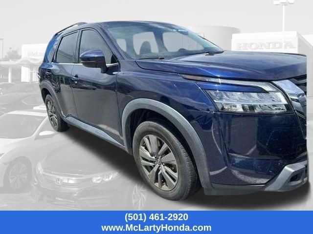 2022 Nissan Pathfinder SV