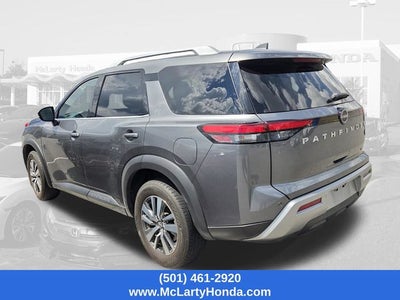 2025 Nissan Pathfinder SL