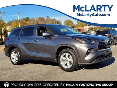 2023 Toyota Highlander LE