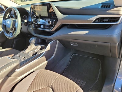 2023 Toyota Highlander LE