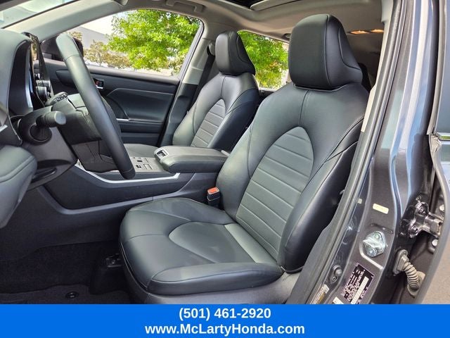 2025 Toyota Highlander XLE