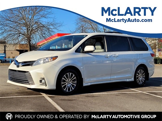 2020 Toyota Sienna XLE