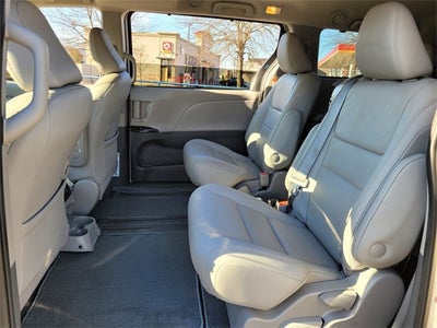 2020 Toyota Sienna XLE