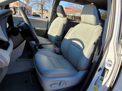 2020 Toyota Sienna XLE