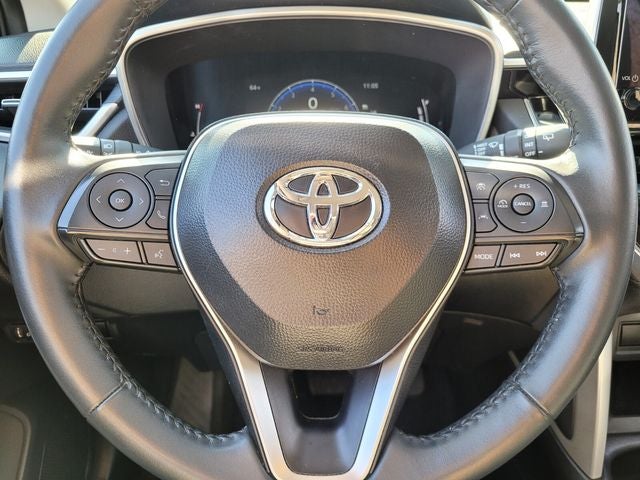 2025 Toyota Corolla Cross XLE