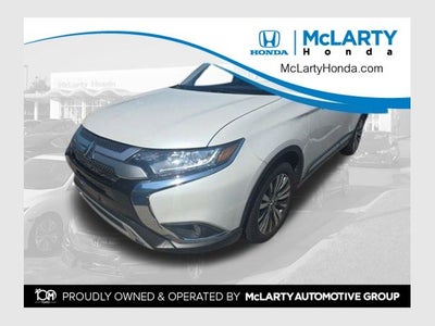 2020 Mitsubishi Outlander SE