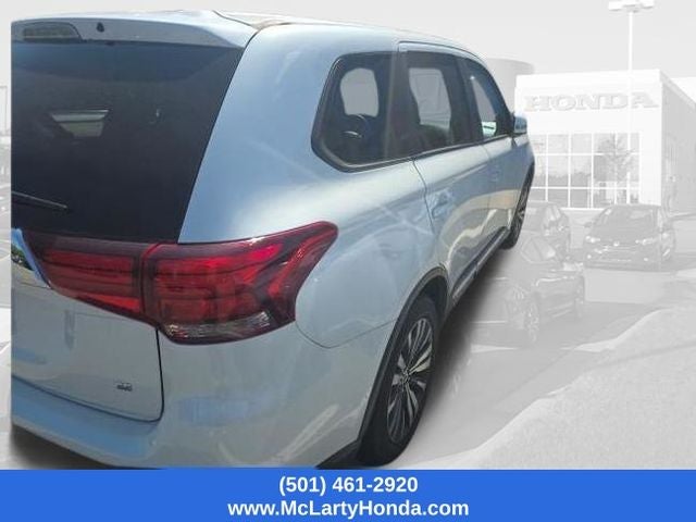 2020 Mitsubishi Outlander SE