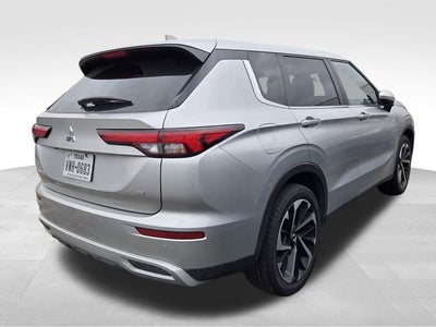 2024 Mitsubishi Outlander SE