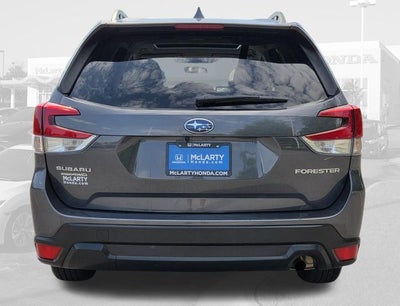 2023 Subaru Forester Premium