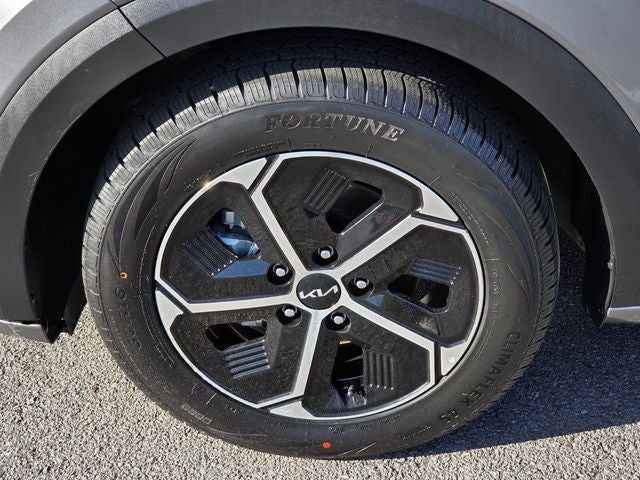 2025 Kia Niro LX