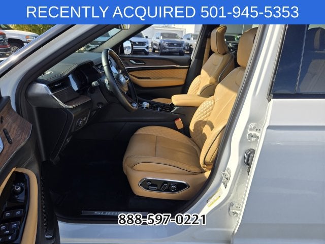 2023 Jeep Grand Cherokee Summit
