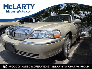 2005 Lincoln Town Car Signature