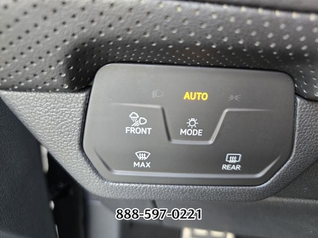 2024 Volkswagen Atlas Cross Sport 2.0T SEL R-Line